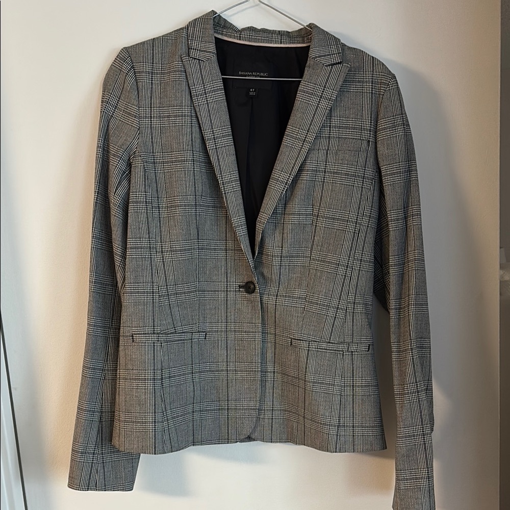Banana Republic Black and Gray Checkered Blazer